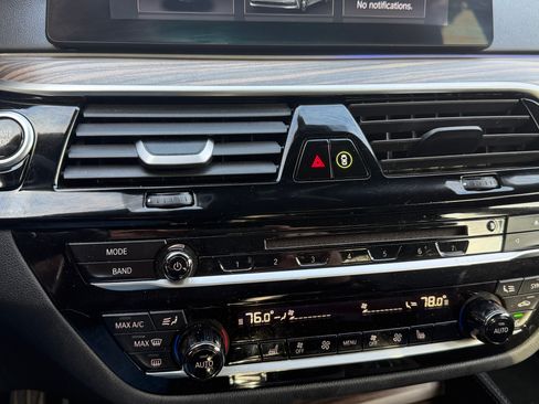 Used 2018 BMW 530e xDrive image 20