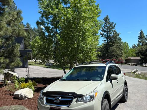 Used 2013 Subaru Crosstrek 2.0i Premium w/ Popular Pkg 1 AWD/4WD image 6