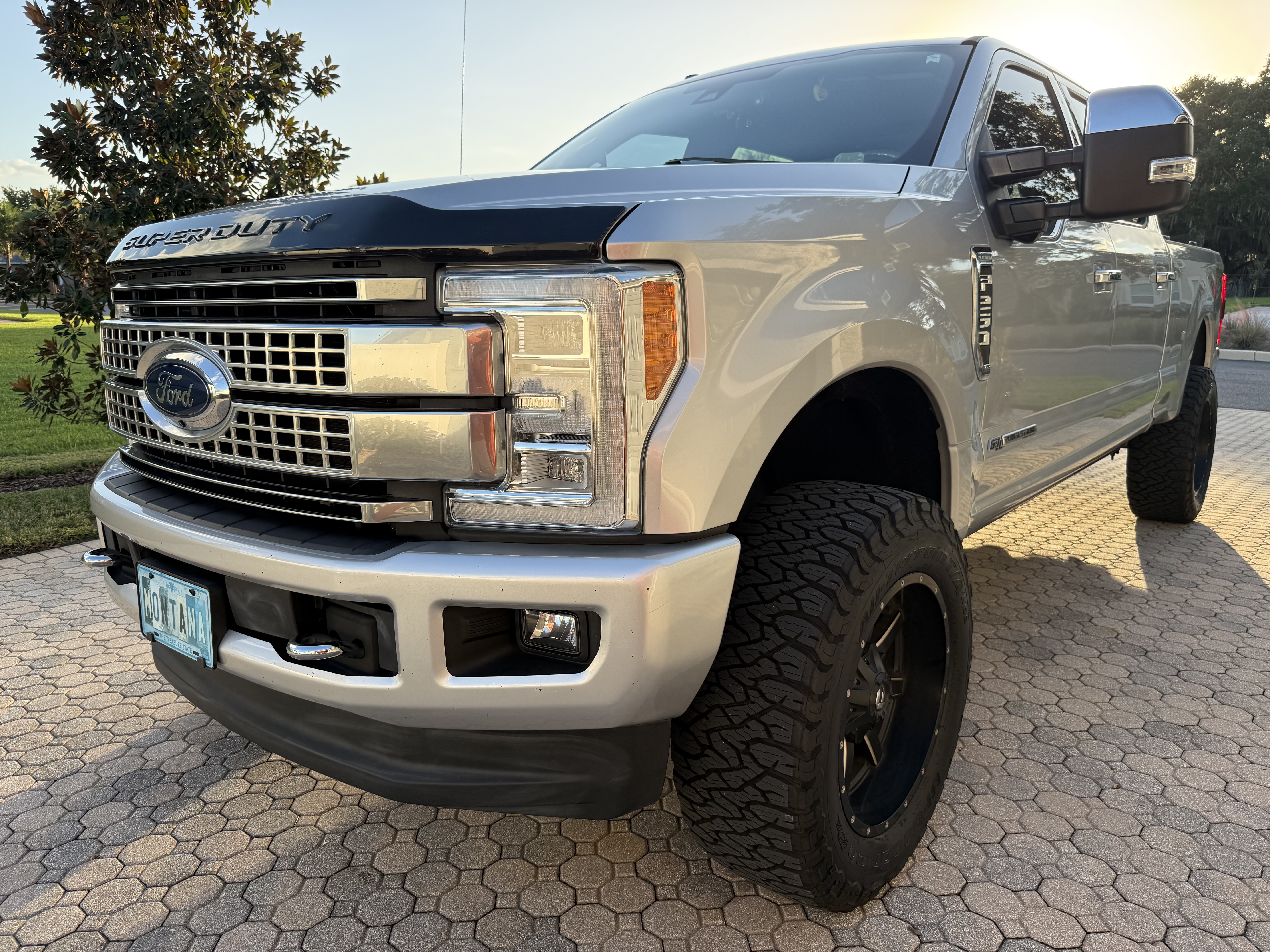 Used 2018 Ford F250 Platinum w/ Platinum Ultimate Package AWD/4WD image 11