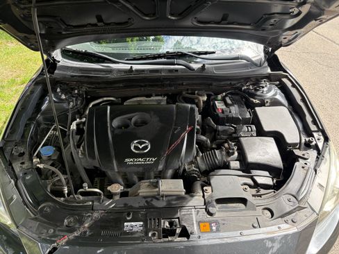 Used 2016 MAZDA MAZDA3 i Sport w/ Preferred Equipment Package FWD image 10
