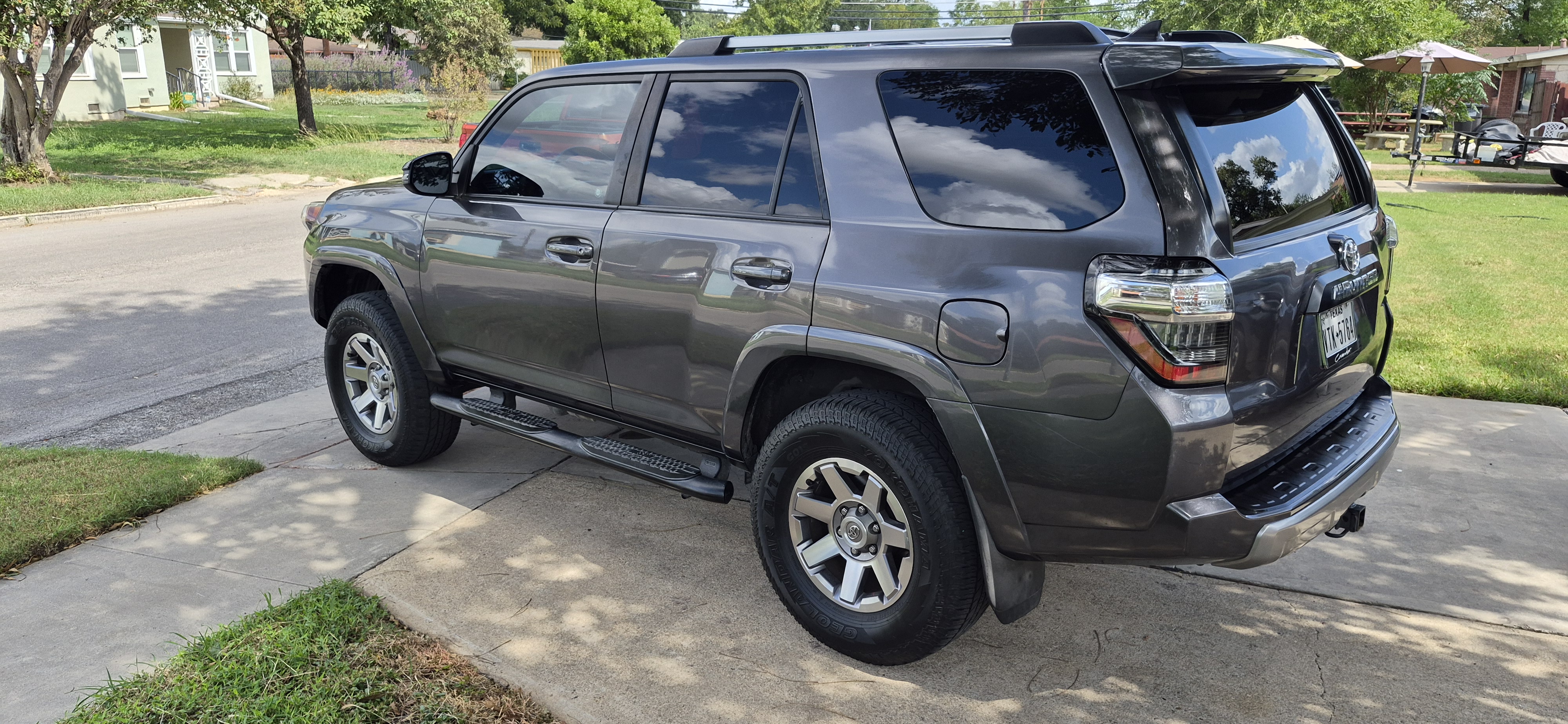 Used 2015 Toyota 4Runner Trail Premium AWD/4WD image 8