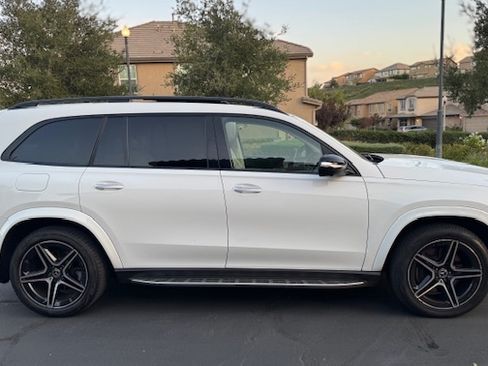 Used 2021 Mercedes-Benz GLS 580 4MATIC image 20
