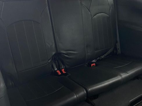 Used 2016 Buick Enclave Leather FWD image 4
