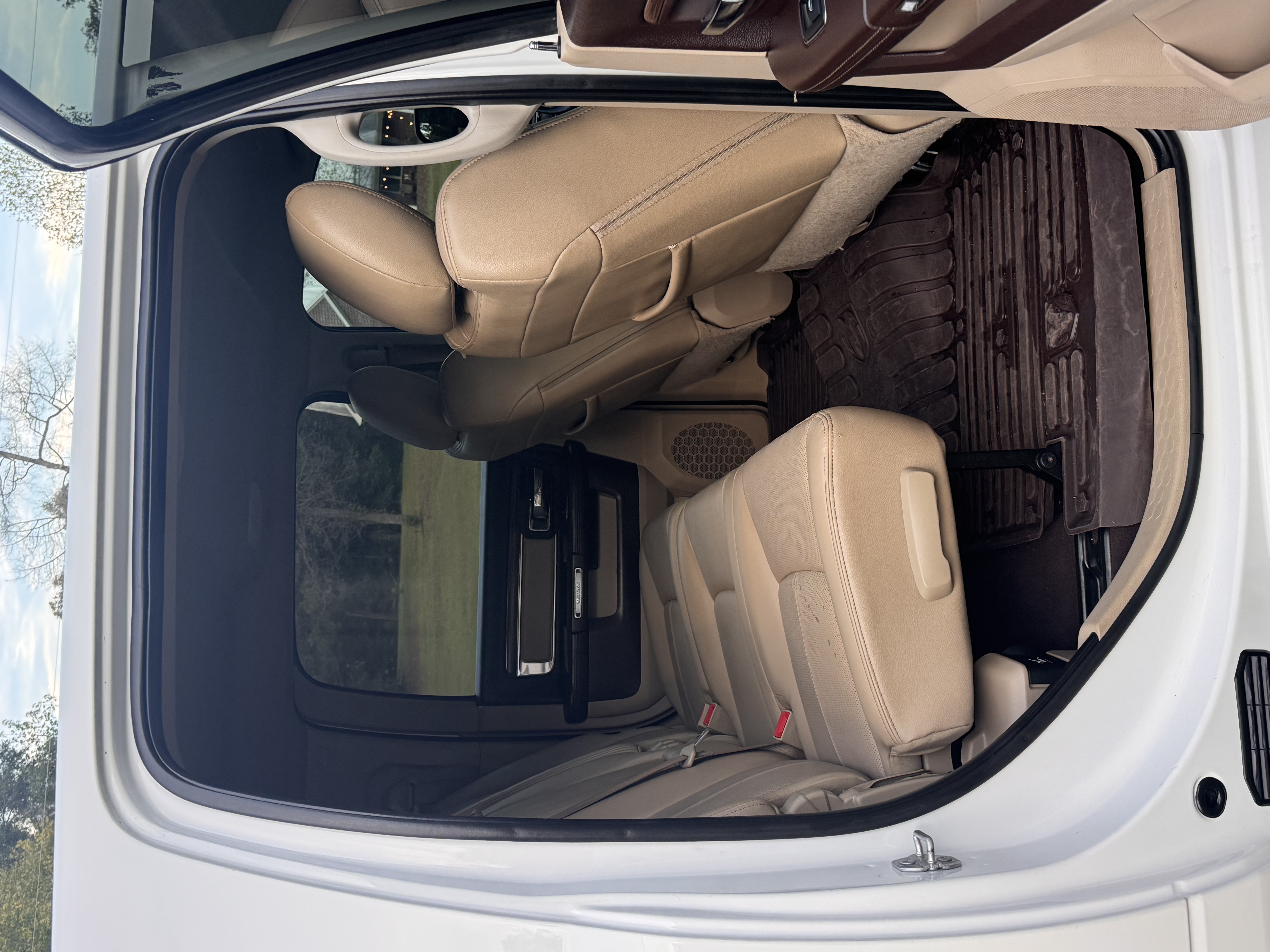 Used 2018 RAM 2500 Laramie AWD/4WD image 9