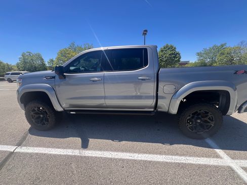 Used 2020 GMC Sierra 1500 AT4 w/ AT4 Premium Package AWD/4WD image 4