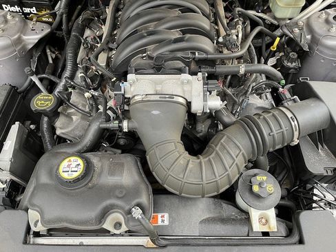 Used 2006 Ford Mustang GT image 19