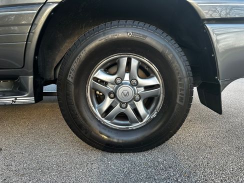 Used 2002 Lexus LX 470 4WD image 30