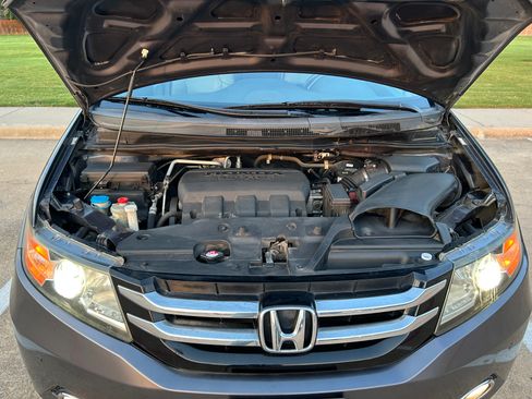Used 2016 Honda Odyssey Touring Elite image 15