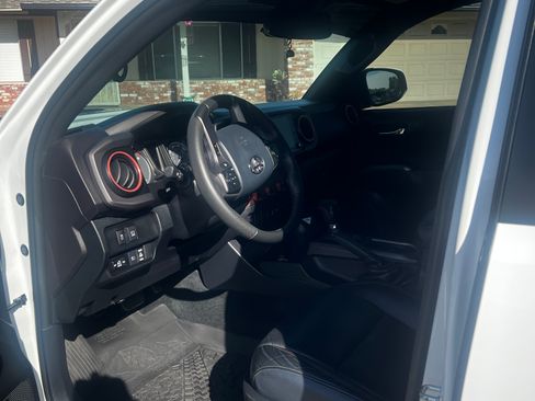 Used 2020 Toyota Tacoma TRD Pro AWD/4WD image 6