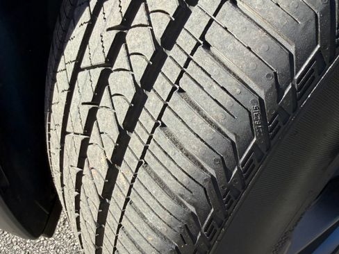 Used 2024 Tesla Model X image 31