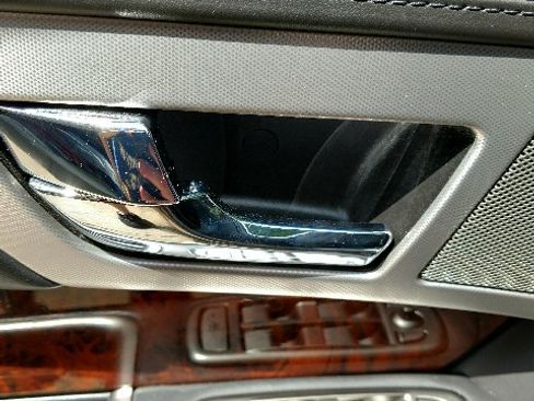 Used 2011 Jaguar XF Premium image 11