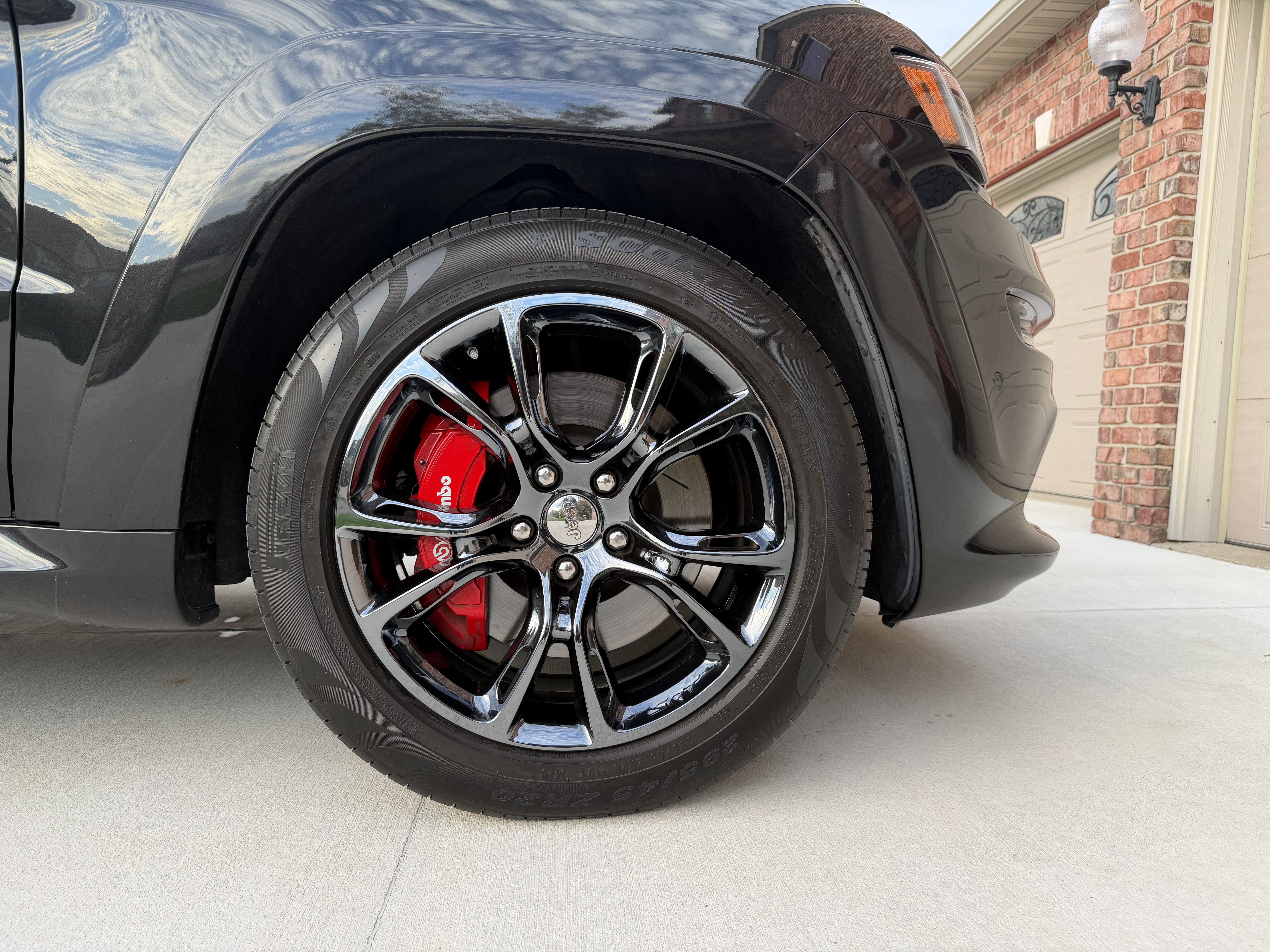 Used 2014 Jeep Grand Cherokee SRT w/ Trailer Tow Group IV AWD/4WD image 12