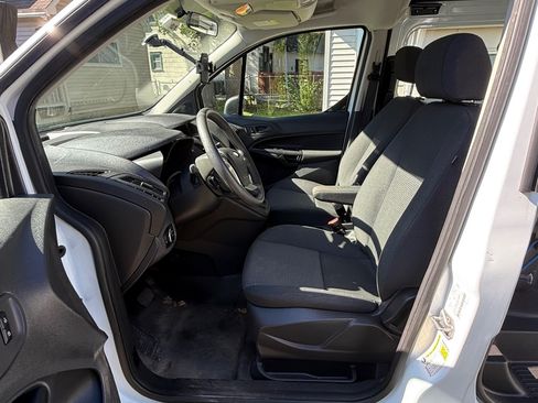 Used 2016 Ford Transit Connect XL image 10