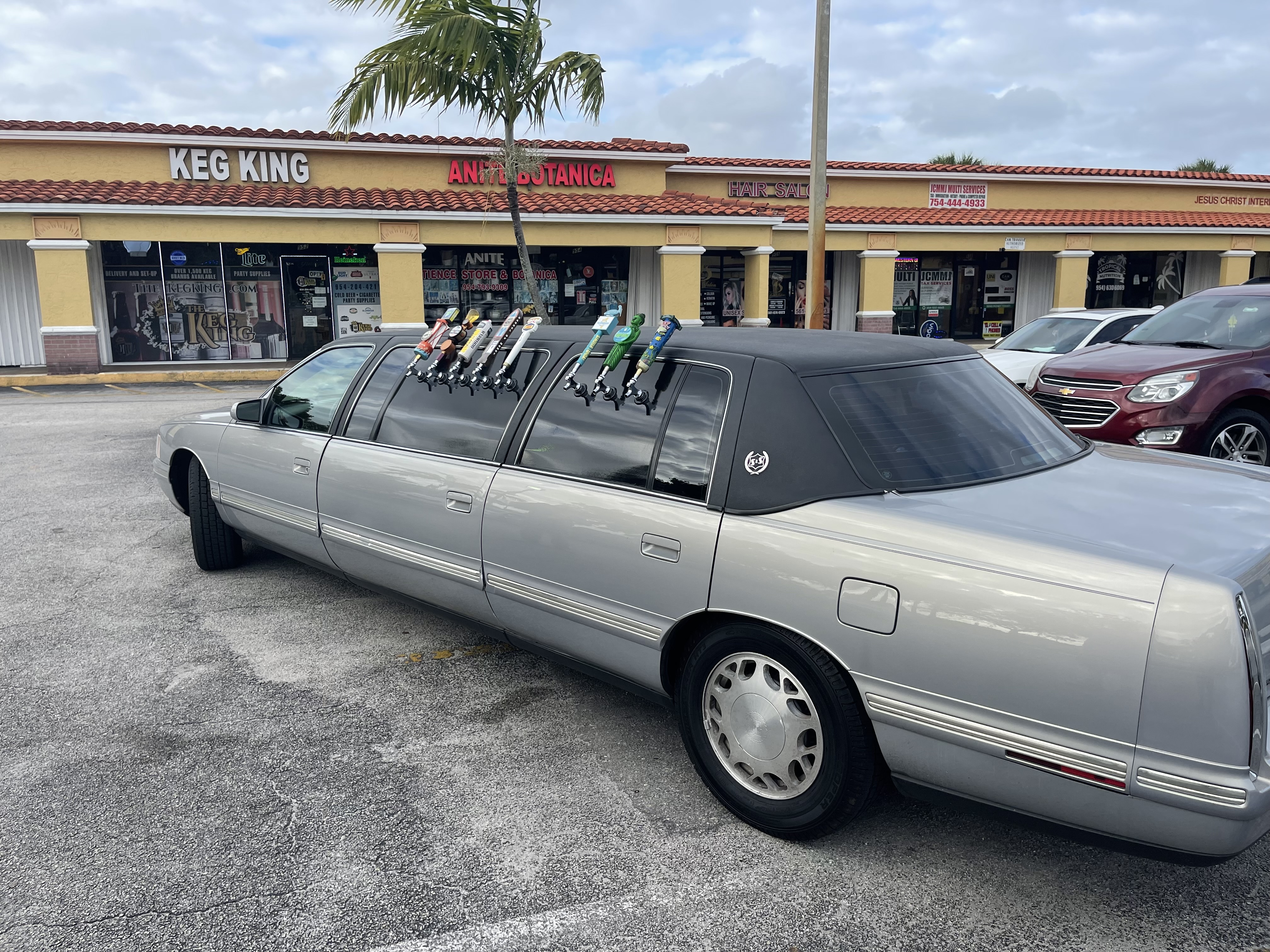 Used 1997 Cadillac De Ville Limousine FWD image 2