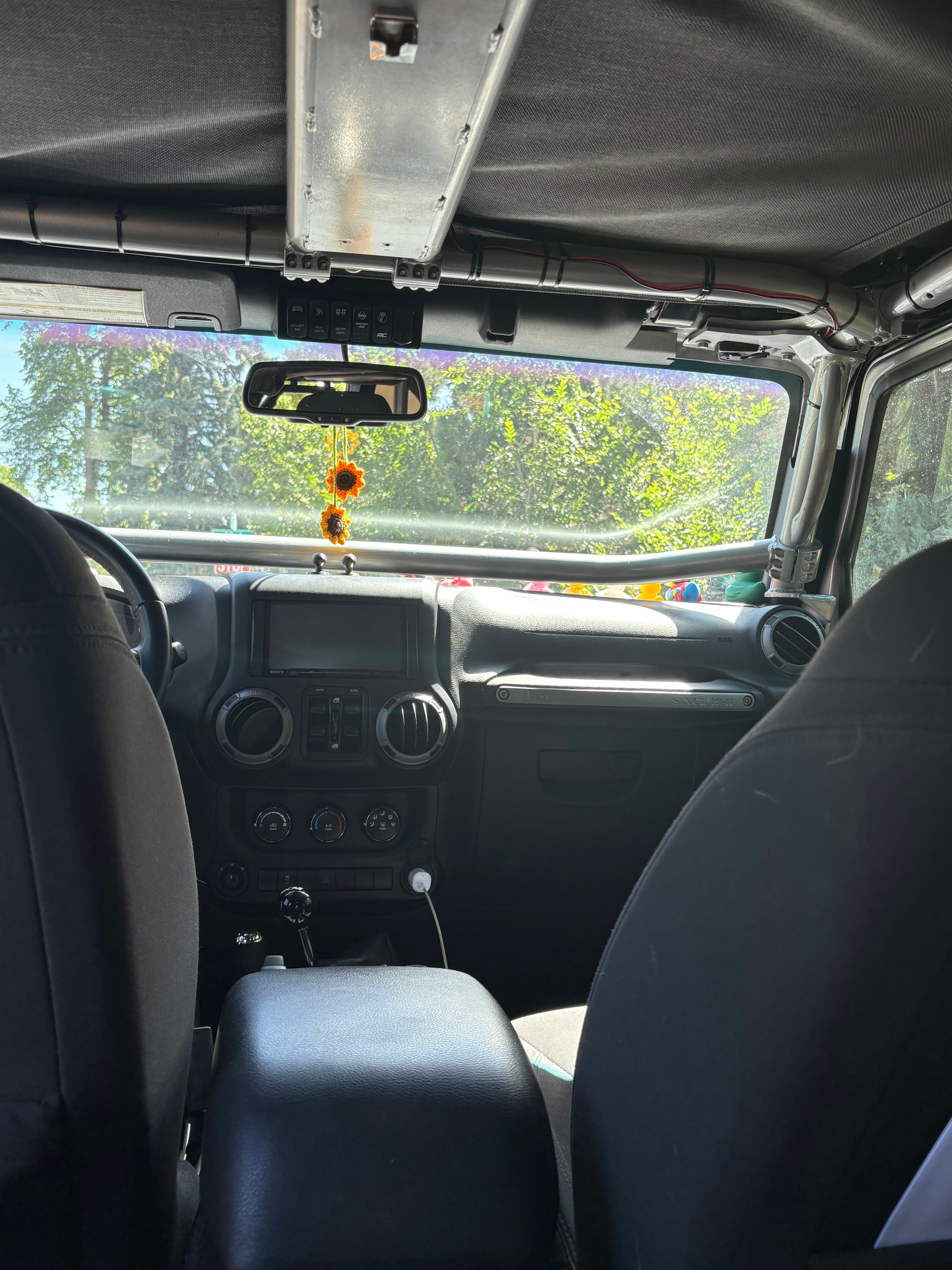 Used 2015 Jeep Wrangler Unlimited Sport AWD/4WD image 10