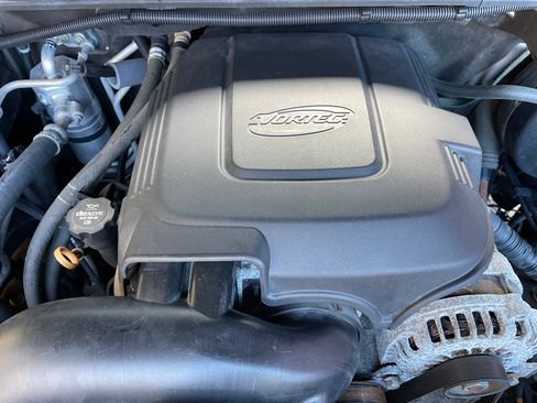 Used 2011 Chevrolet Tahoe LS w/ Texas Edition image 15