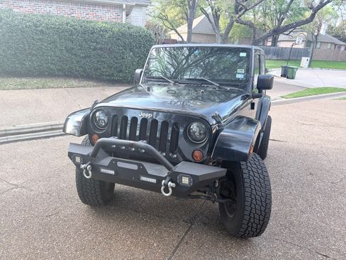 Used 2008 Jeep Wrangler Sahara w/ Dual Top Group image 2