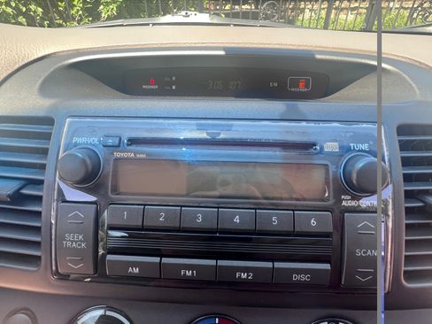 Used 2006 Toyota Camry XLE FWD image 29
