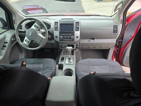 Used 2019 Nissan Frontier SV image 10