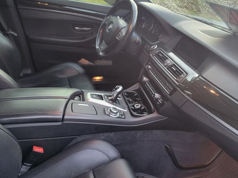 Used 2013 BMW M5 image 10