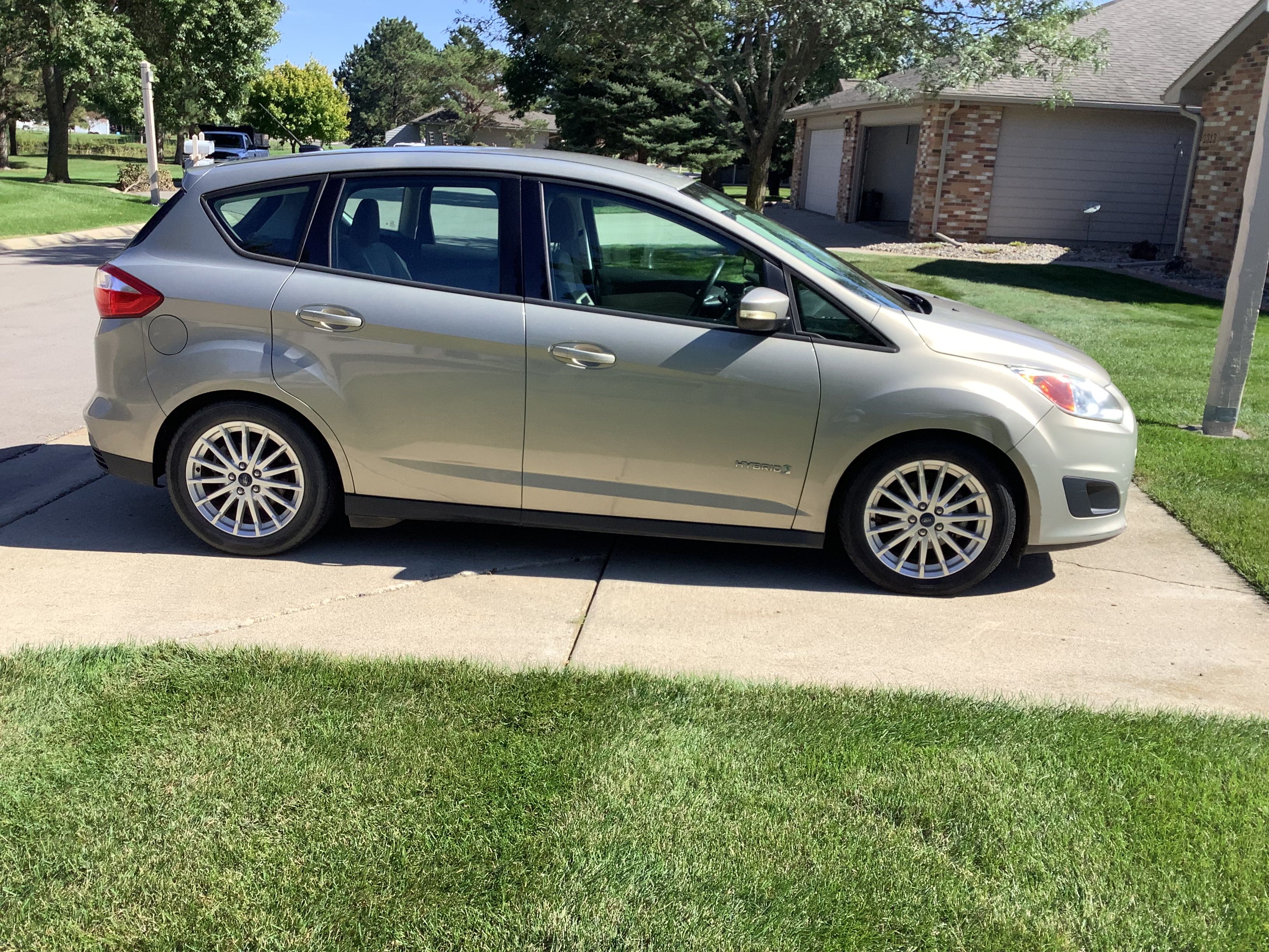 Used 2015 Ford C-MAX SE FWD image 2