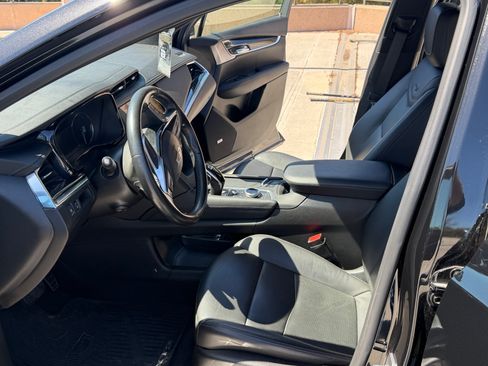 Used 2020 Cadillac XT5 Premium Luxury image 15