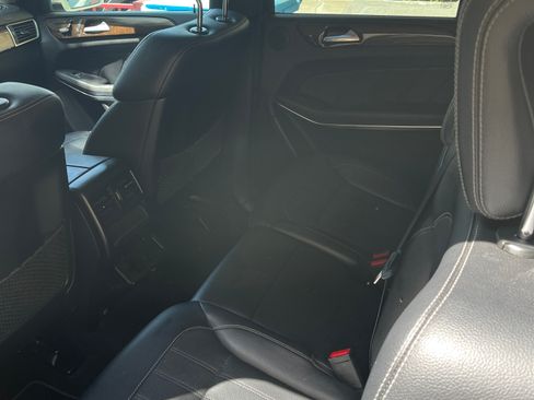 Used 2014 Mercedes-Benz GL 450 4MATIC image 8