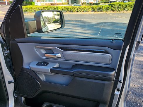 Used 2019 RAM 1500 Big Horn RWD image 14