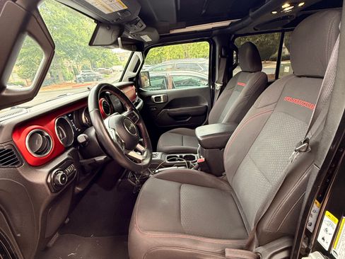 Used 2019 Jeep Wrangler Unlimited Rubicon AWD/4WD image 15