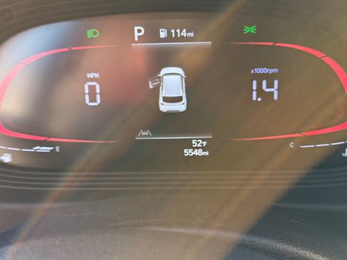 Used 2024 Hyundai Venue SEL image 10