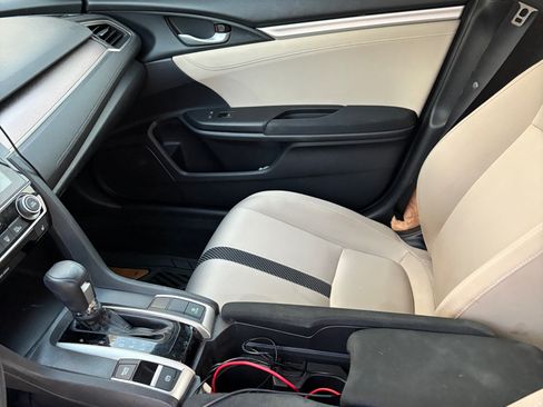 Used 2017 Honda Civic EX-T image 11