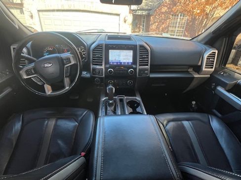 Used 2019 Ford F150 Platinum w/ Equipment Group 701A Luxury image 20