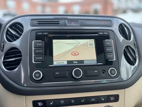 Used 2013 Volkswagen Tiguan SEL image 11
