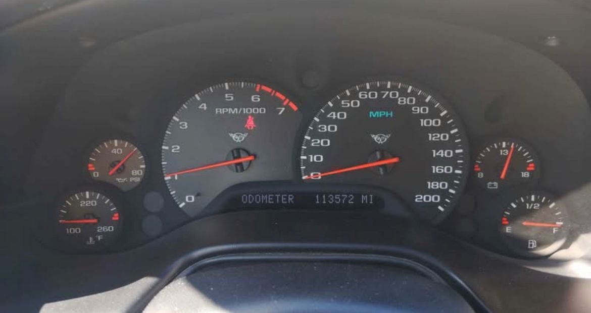 Used 1998 Chevrolet Corvette Coupe RWD image 12