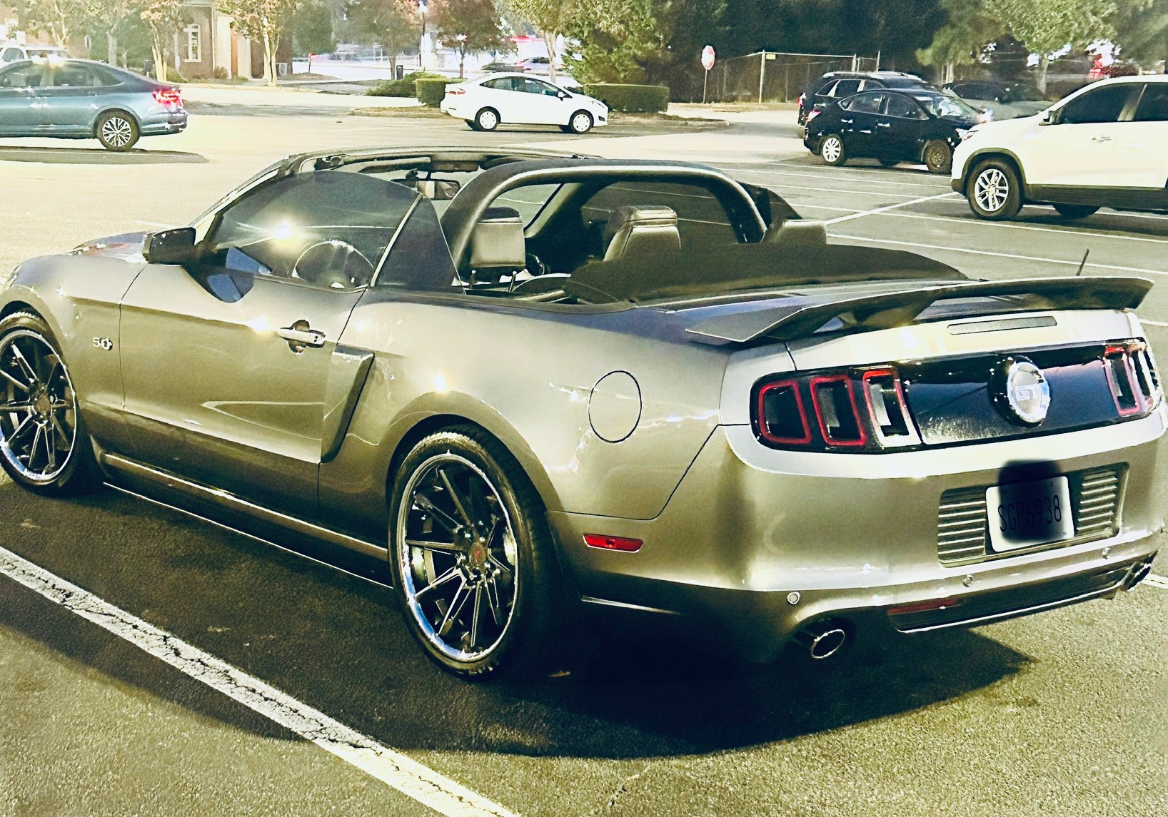 Used 2013 Ford Mustang GT Premium w/ Brembo Brake Pkg RWD image 1