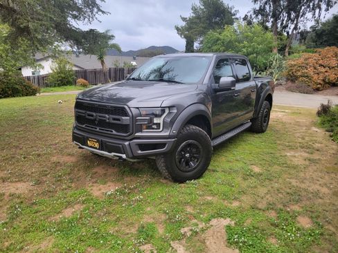 Used 2018 Ford F150 Raptor w/ Equipment Group 802A Luxury image 1