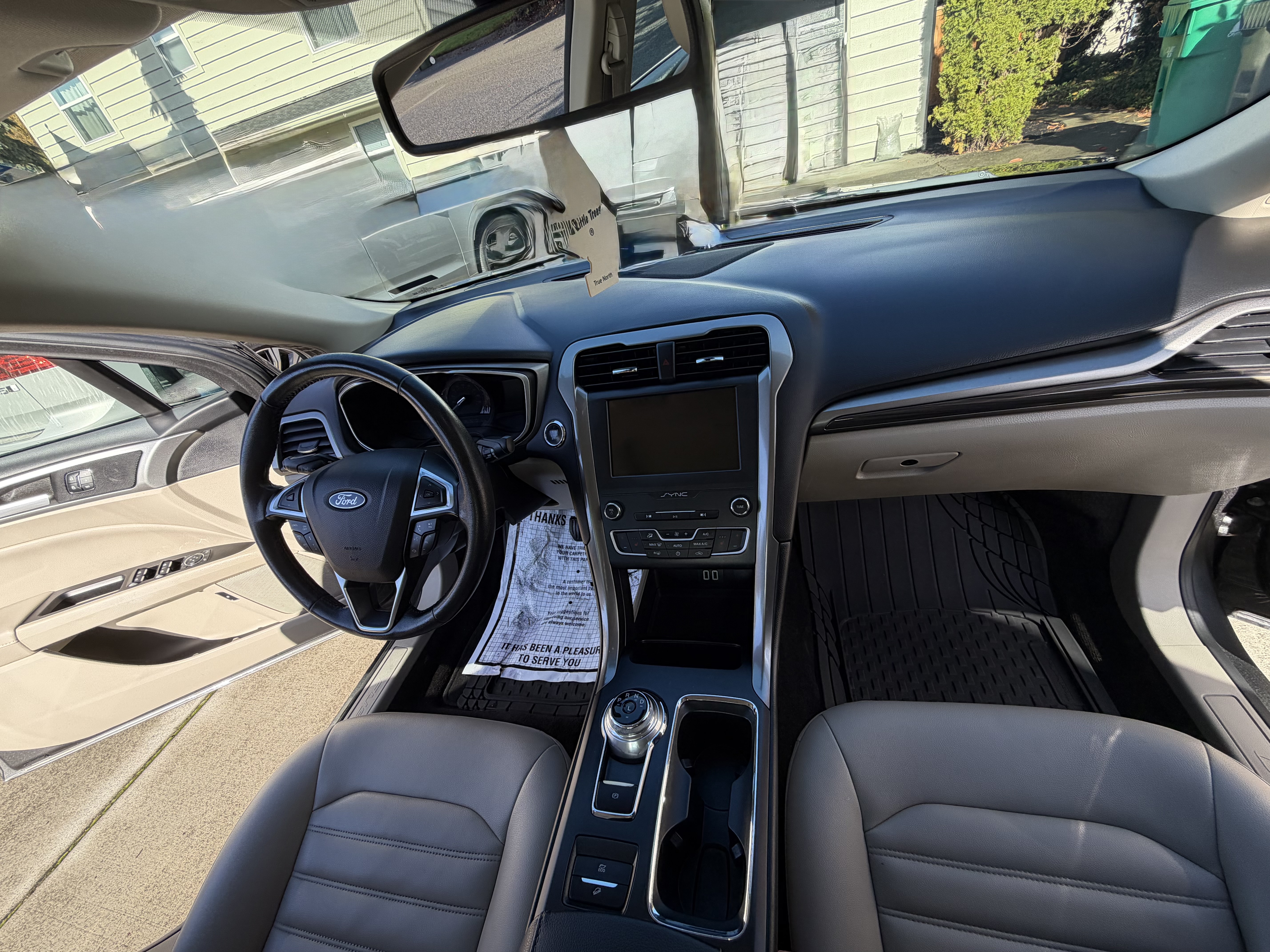 Used 2019 Ford Fusion SEL FWD image 15