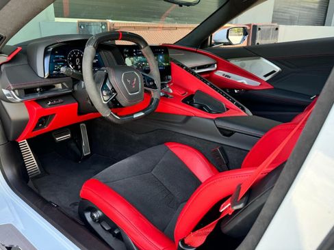 Used 2024 Chevrolet Corvette Z06 w/ Z07 Performance Package image 24