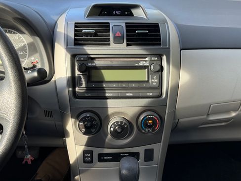 Used 2012 Toyota Corolla LE image 14