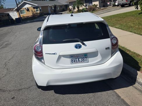 Used 2013 Toyota Prius C Two image 4