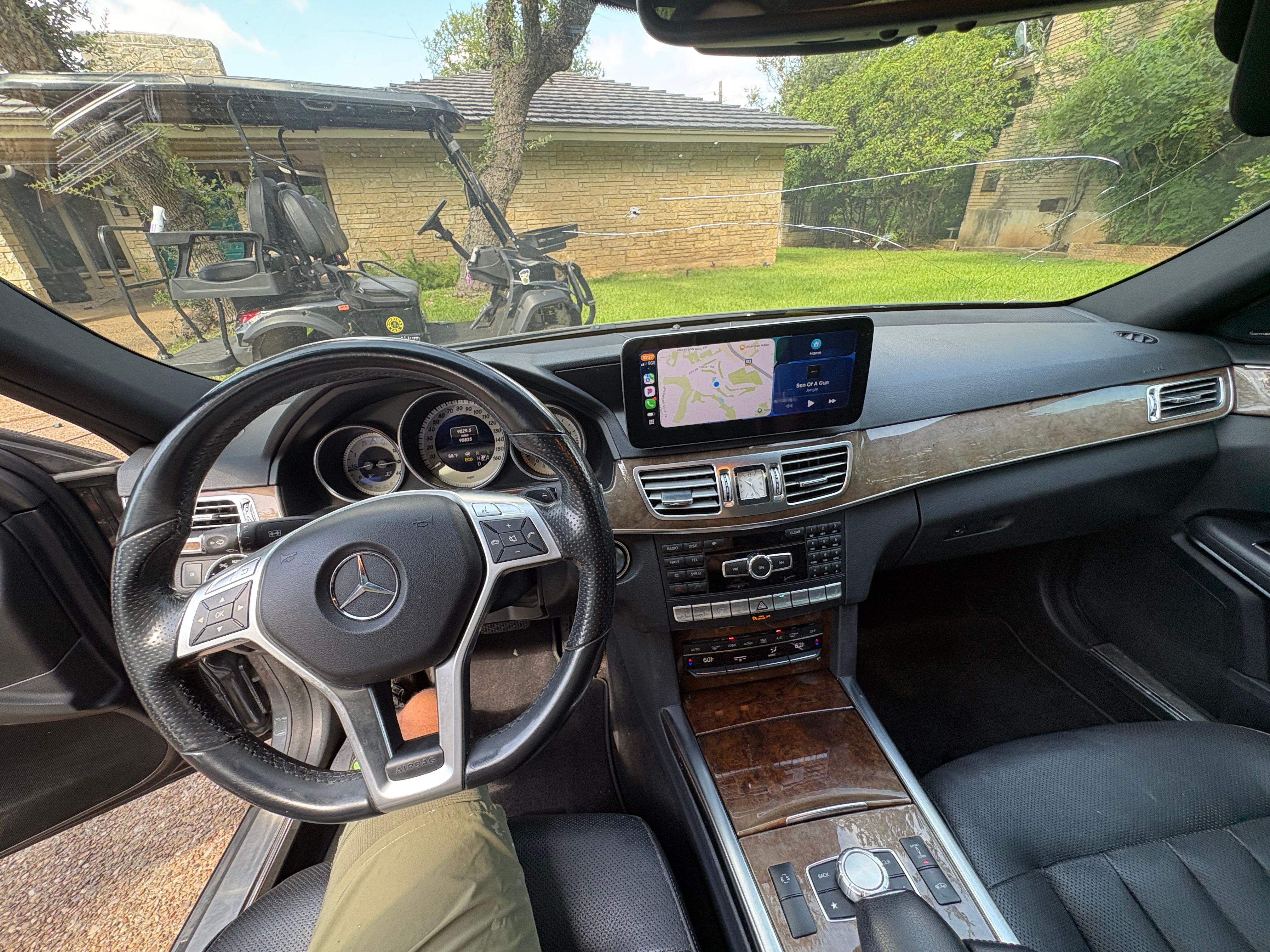 Used 2014 Mercedes-Benz E 550 4MATIC Sedan image 5
