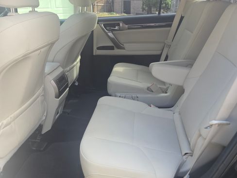 Used 2020 Lexus GX 460 Premium image 11