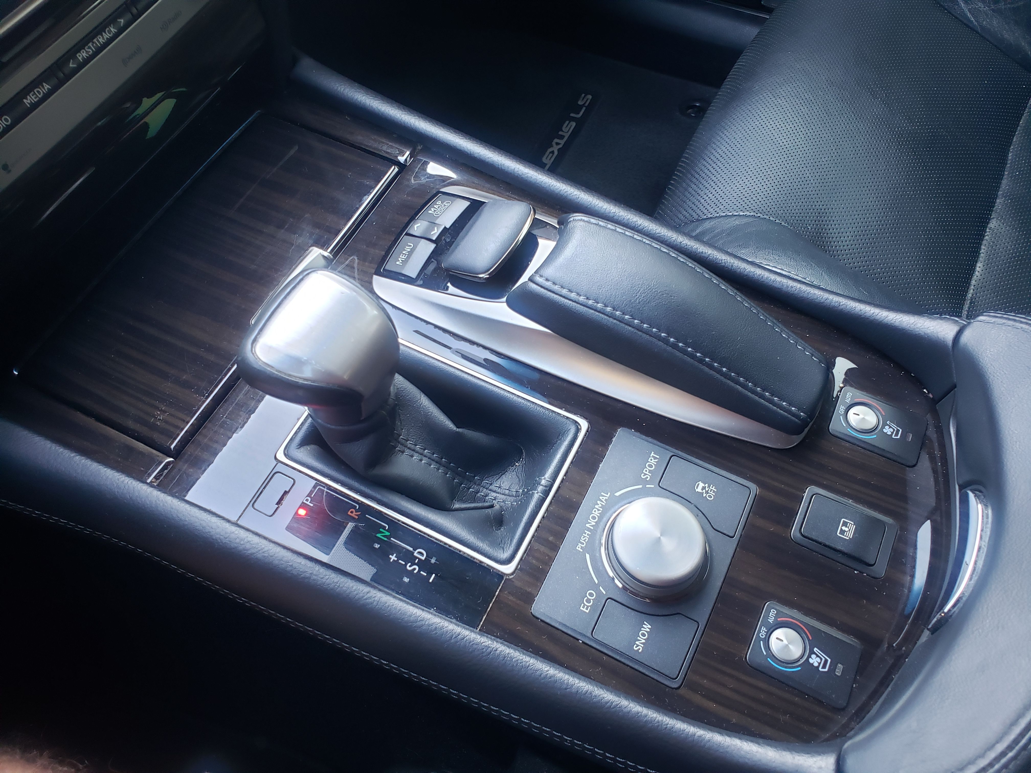 Used 2013 Lexus LS 460 RWD image 20