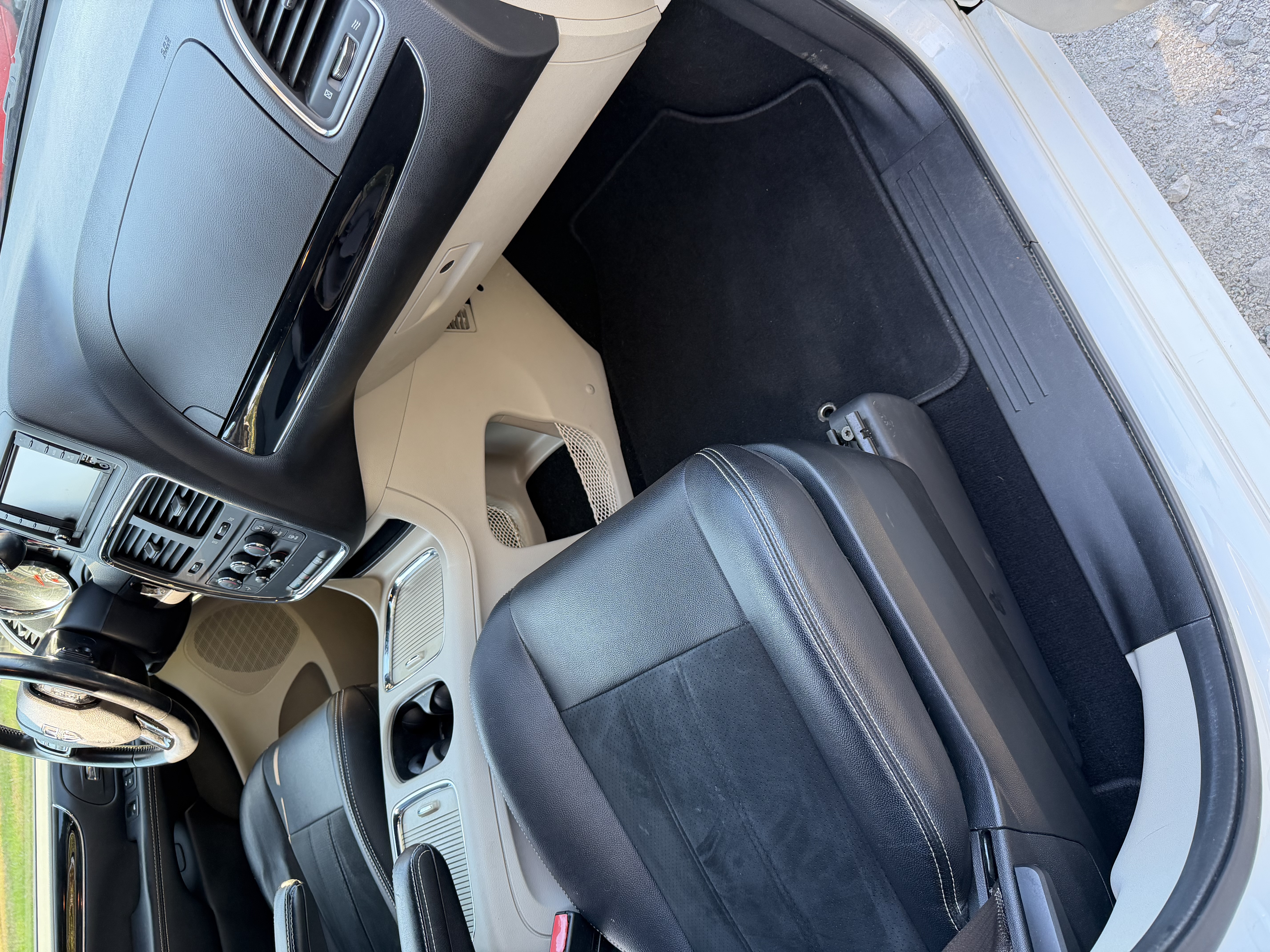 Used 2019 Dodge Grand Caravan SXT FWD image 20