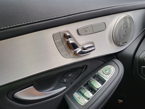 Used 2021 Mercedes-Benz GLC 63 AMG 4MATIC image 9