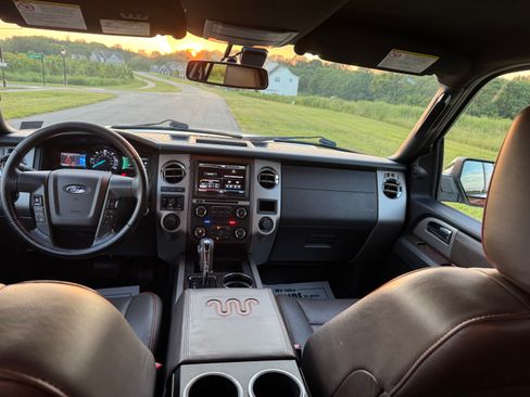 Used 2015 Ford Expedition EL King Ranch AWD/4WD image 17