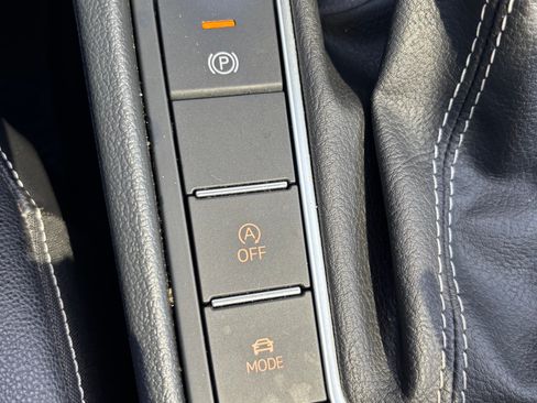 Used 2024 Volkswagen Jetta SEL FWD image 14