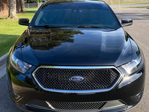 Used 2018 Ford Taurus SHO AWD/4WD image 9