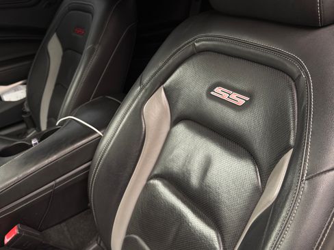 Used 2016 Chevrolet Camaro SS image 13
