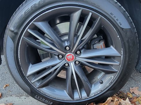 Used 2016 Jaguar XJ Supercharged image 25